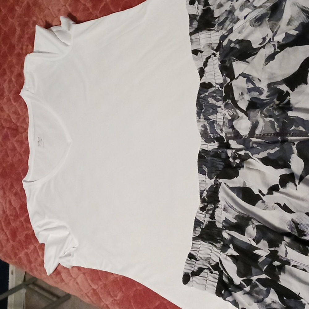 Women's athletic apparel